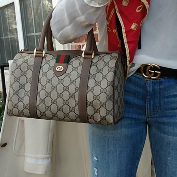 Gucci Handbags - Gucci Supreme Boston Satchel Bag!